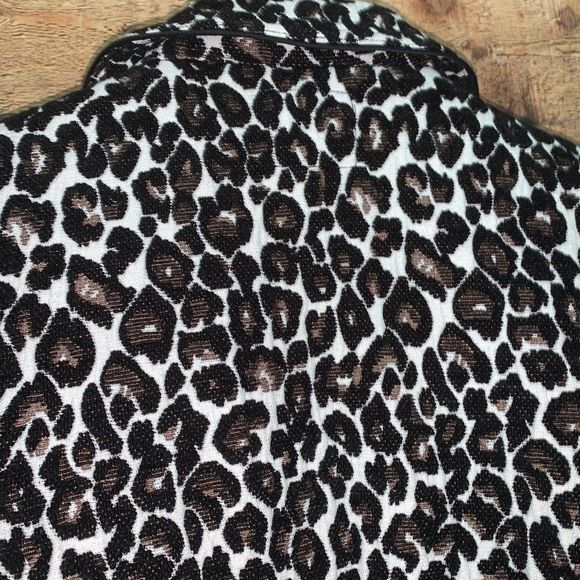 XXI leopard‎ print jacket, size medium - Picture 10 of 13